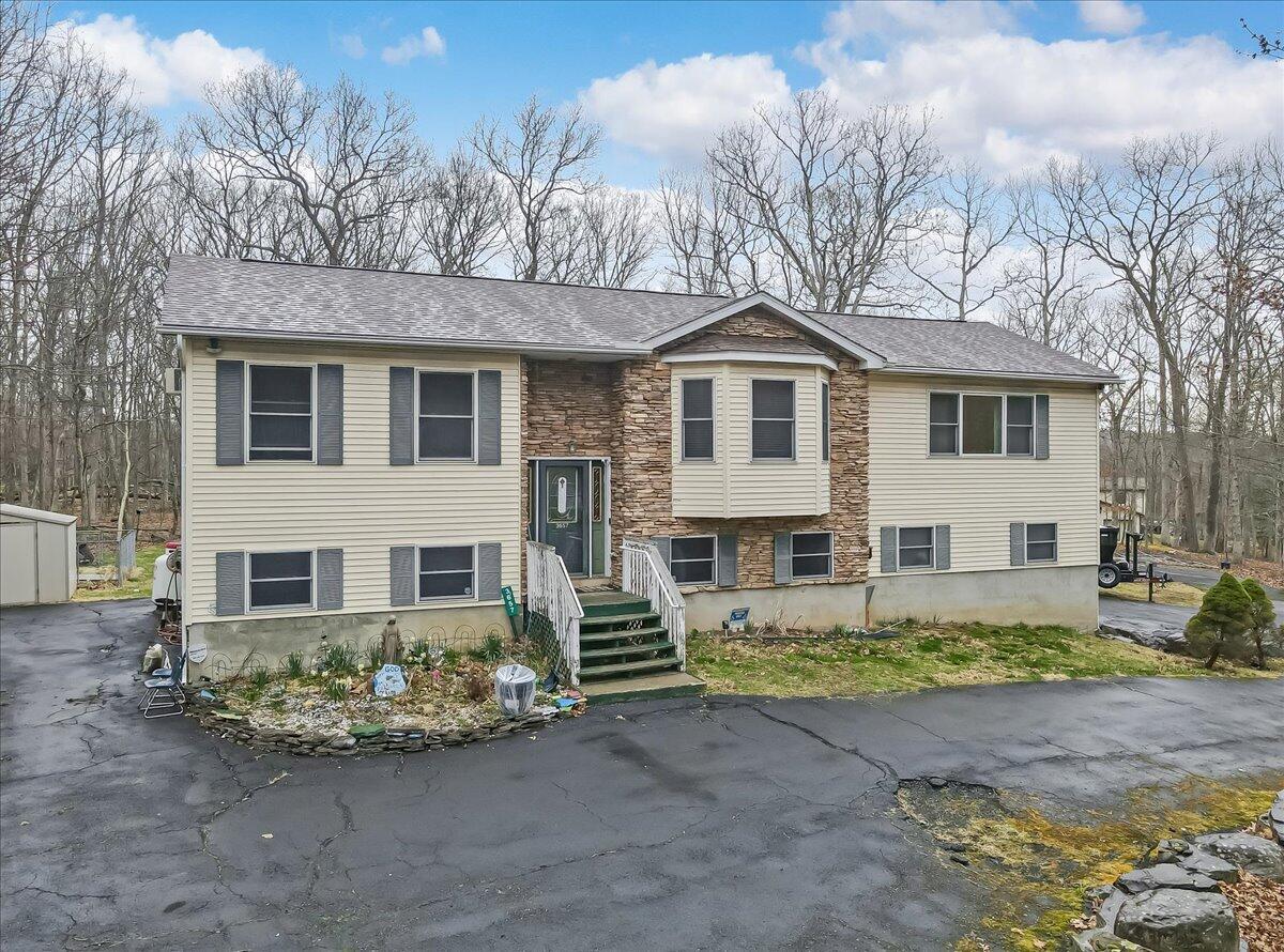 3657 Bristol Circle, East Stroudsburg, Pennsylvania image 1