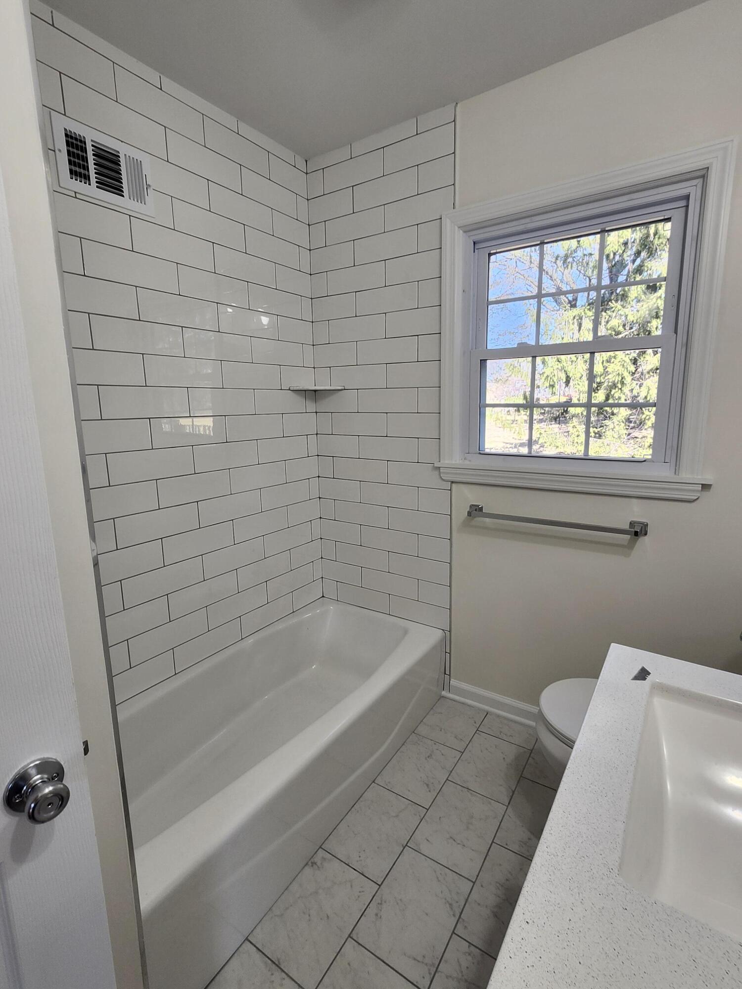 438 Normal Street, East Stroudsburg, Pennsylvania image 24