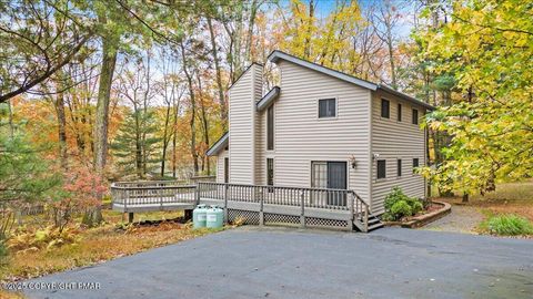 262 Fawn Lake Drive Hawley PA 18428