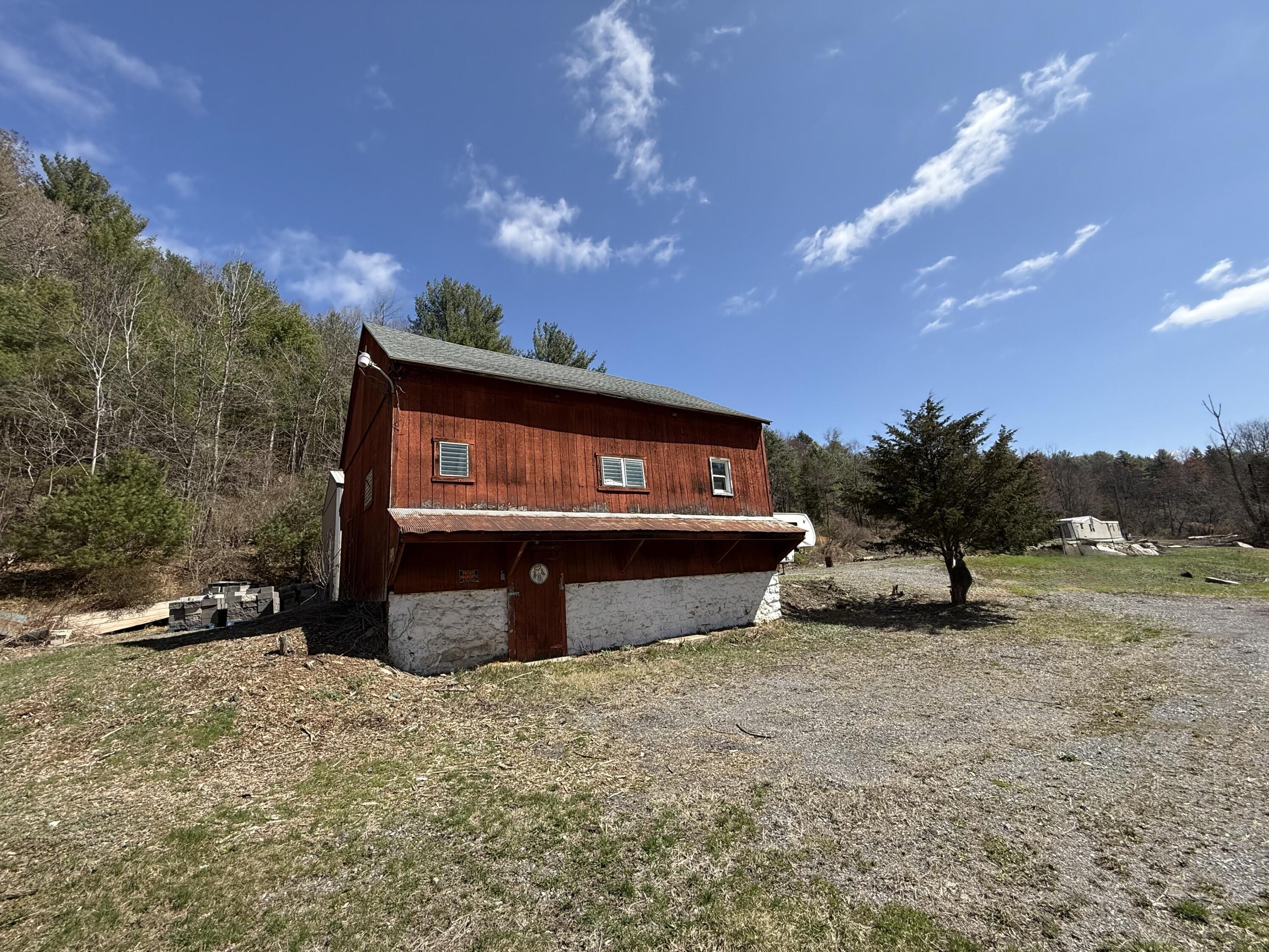 2650 57 Road Road, Kunkletown, Pennsylvania image 3