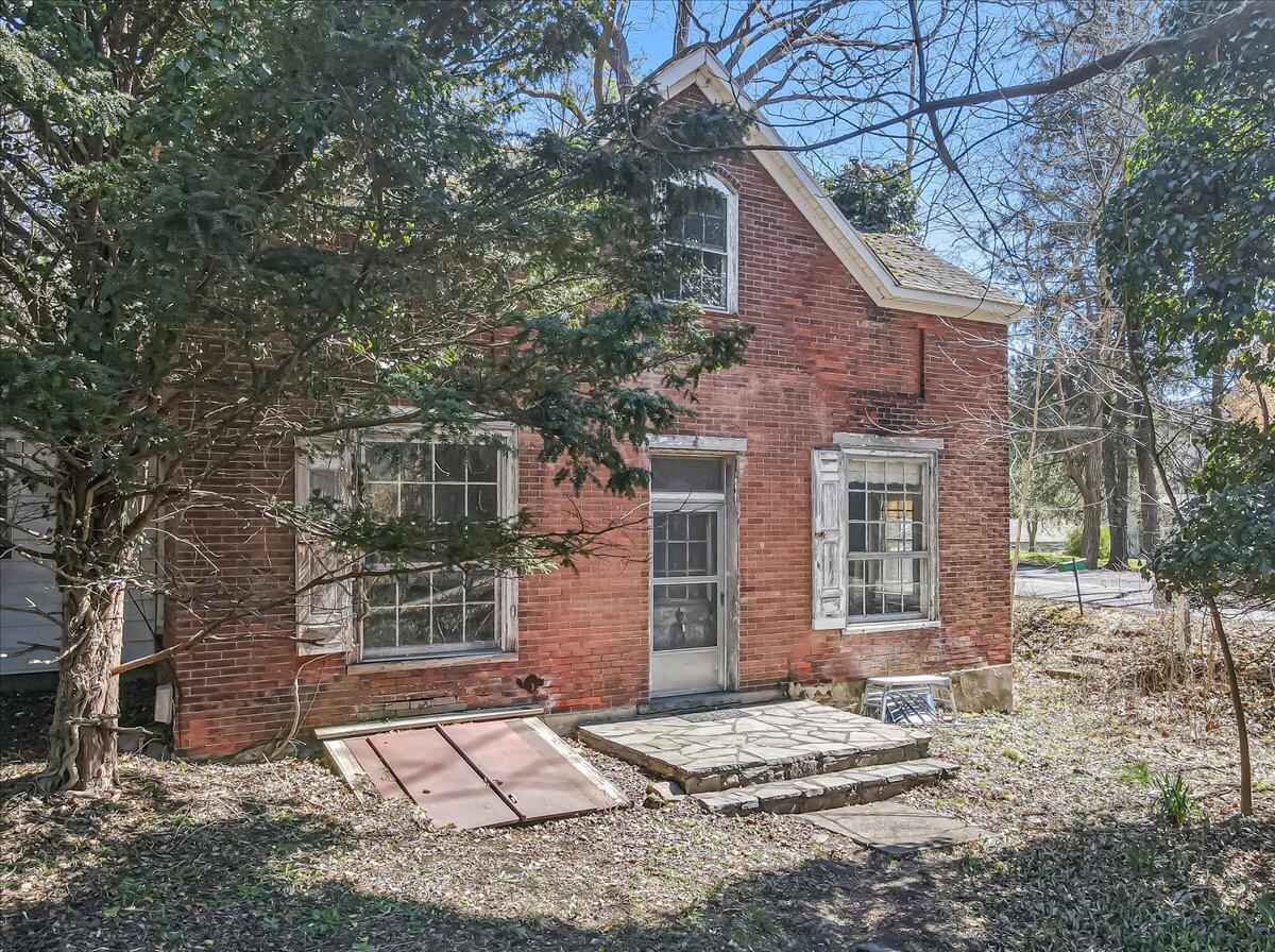 704 Bangor Mountain Road, Stroudsburg, Pennsylvania image 2