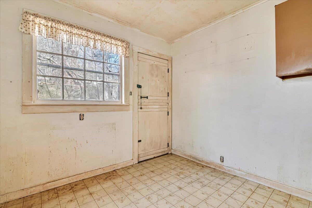 704 Bangor Mountain Road, Stroudsburg, Pennsylvania image 17