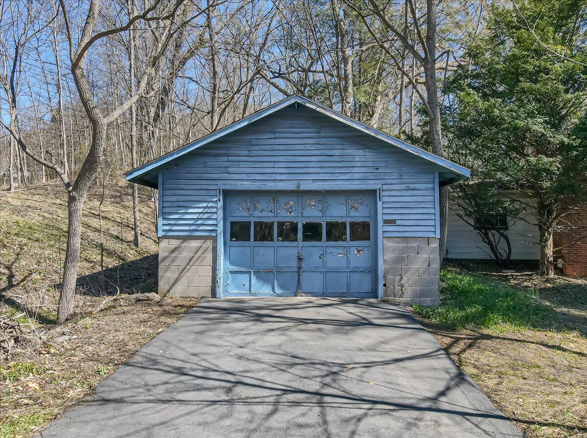 704 Bangor Mountain Road, Stroudsburg, Pennsylvania image 4