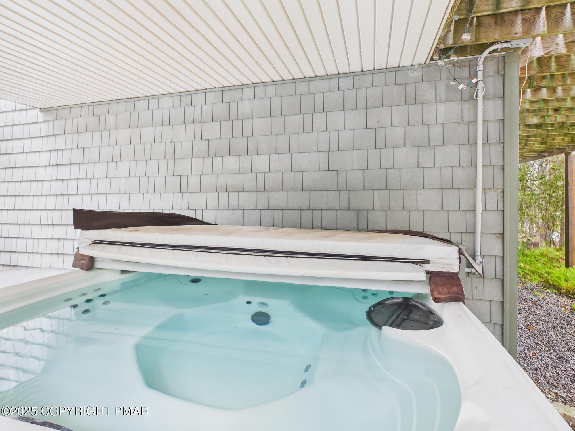 1140 Arrowhead Drive