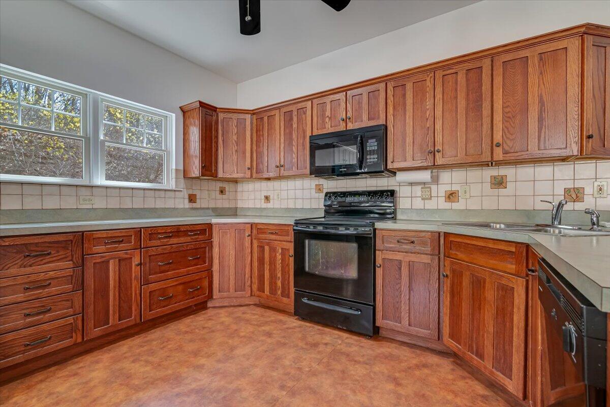 2 Wyndham Hill Drive, Reading, Pennsylvania image 35