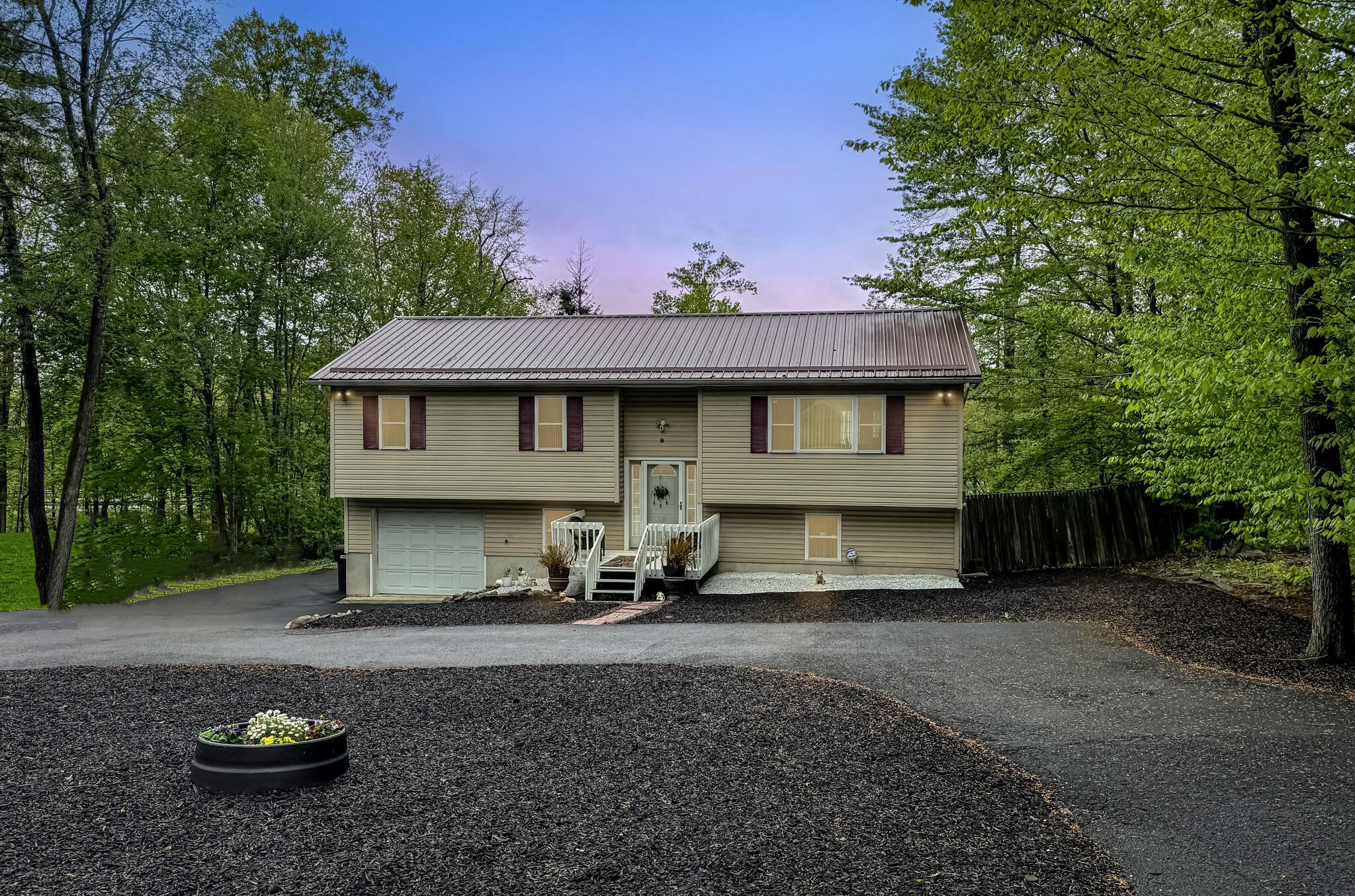 2787 Pocono Circle, Bartonsville, Pennsylvania image 1