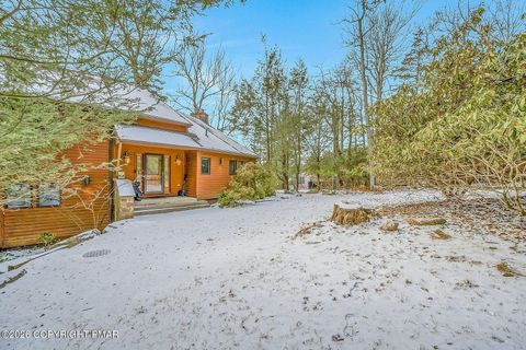 487 N Lake Drive Lake Harmony PA 18624