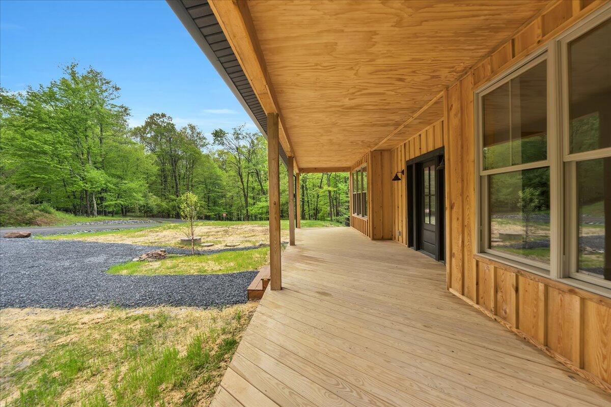 1448 Lake Lane, Pocono Lake, Pennsylvania image 11