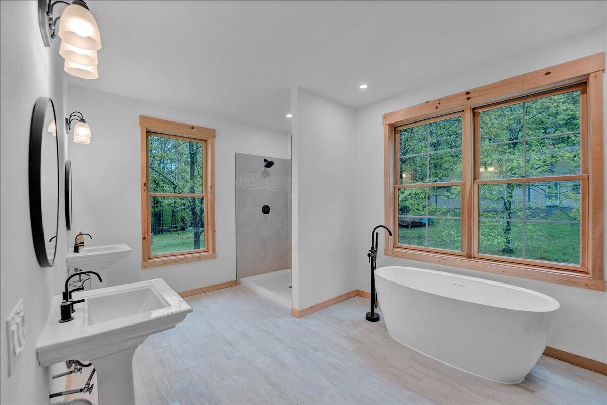 1448 Lake Lane, Pocono Lake, Pennsylvania image 9