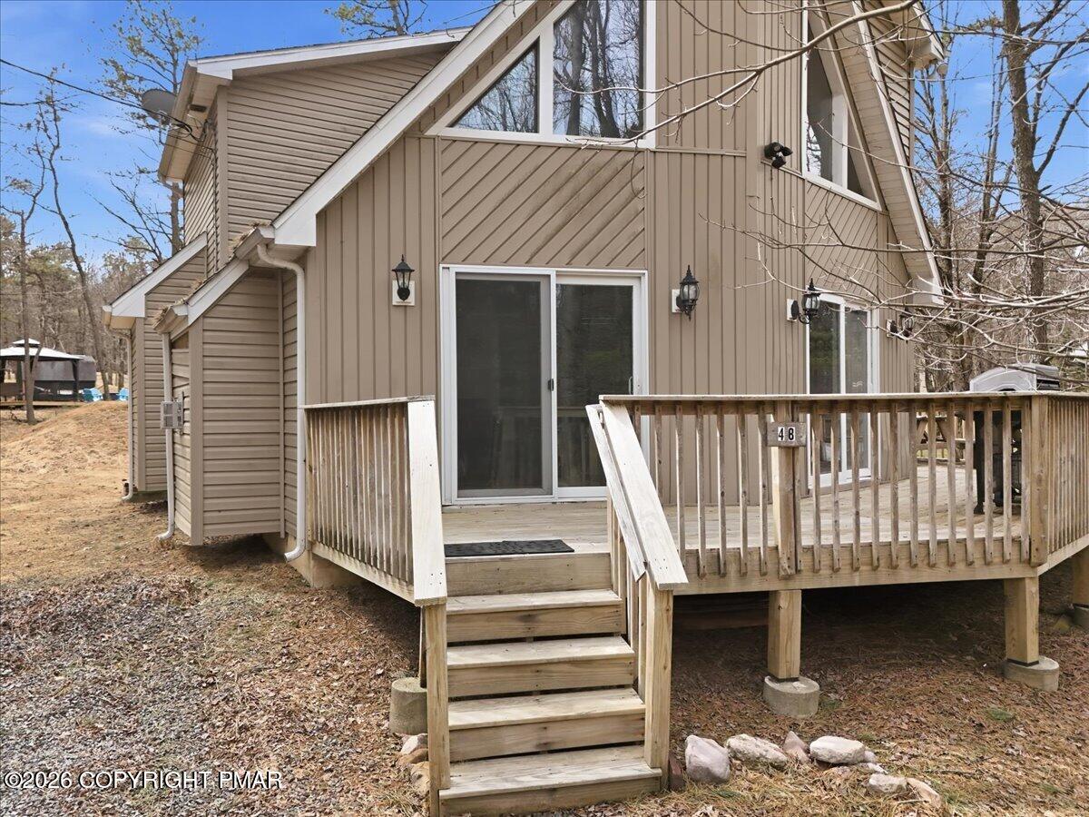 48 Hunt Trail