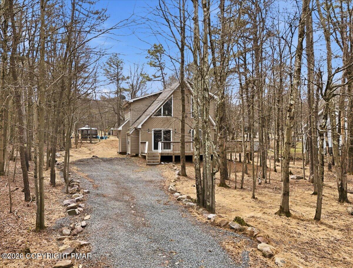 48 Hunt Trail