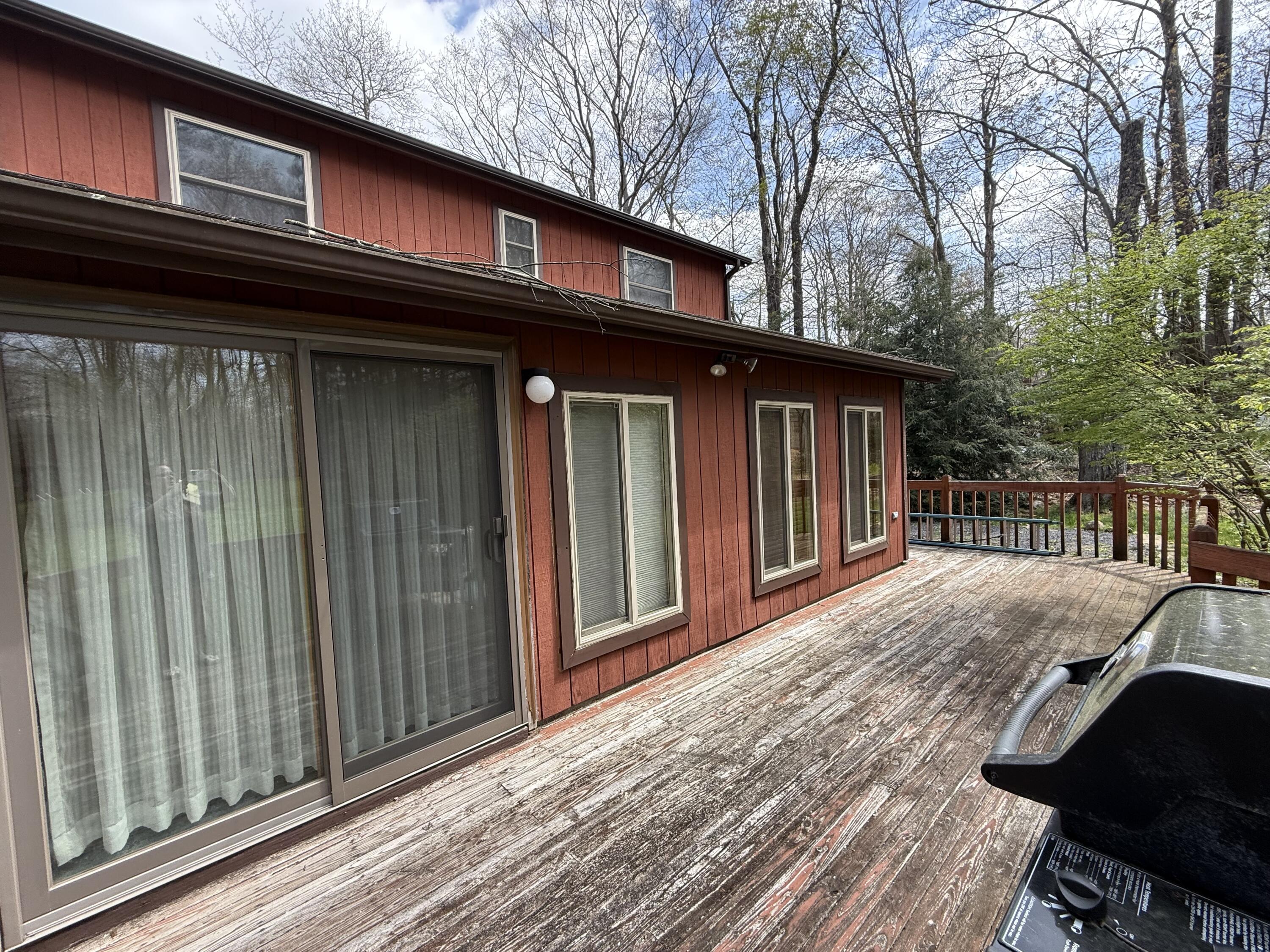343 Echo Lake Road, Tobyhanna, Pennsylvania image 4