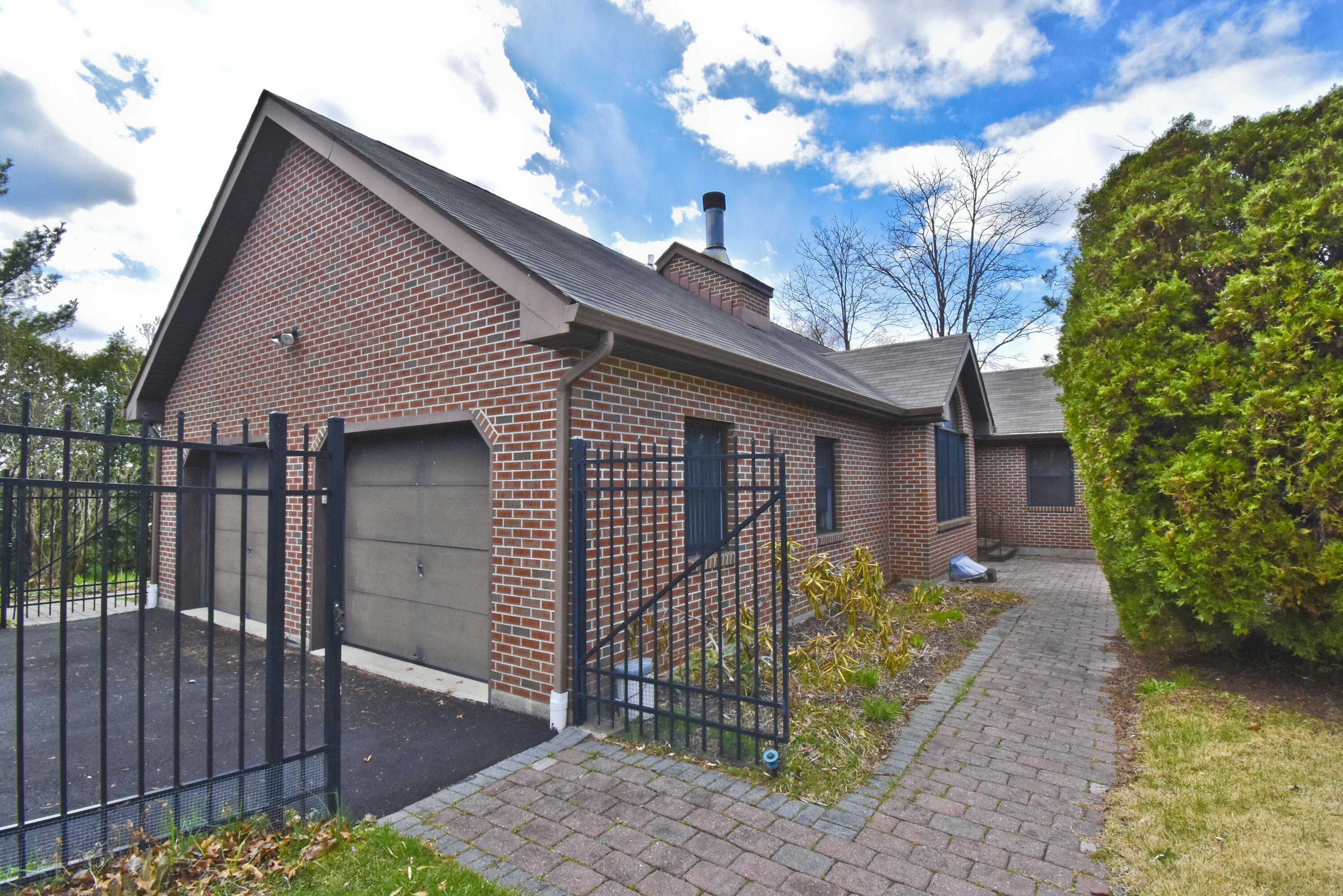 704 Newport Road, Stroudsburg, Pennsylvania image 2