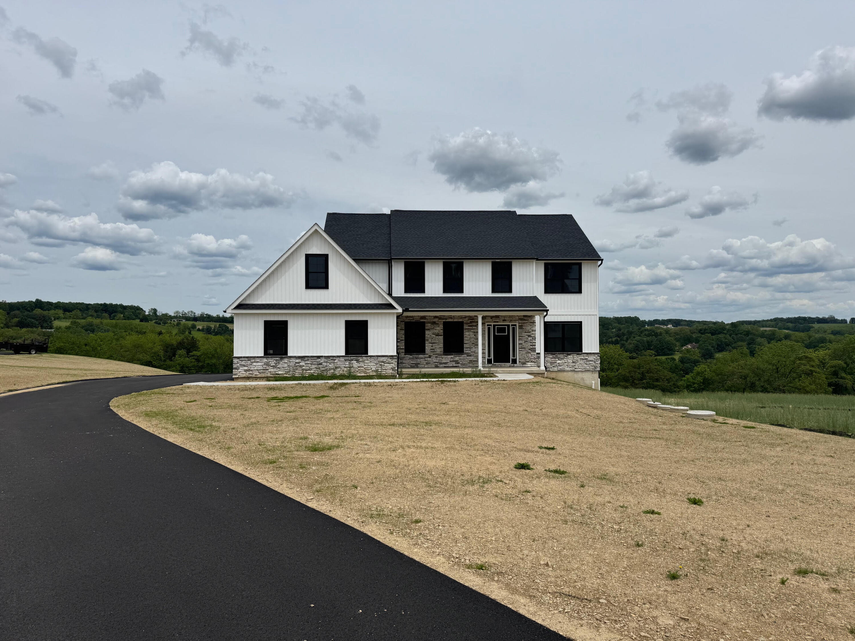 496 Long Lane Road, Walnutport, Pennsylvania image 1