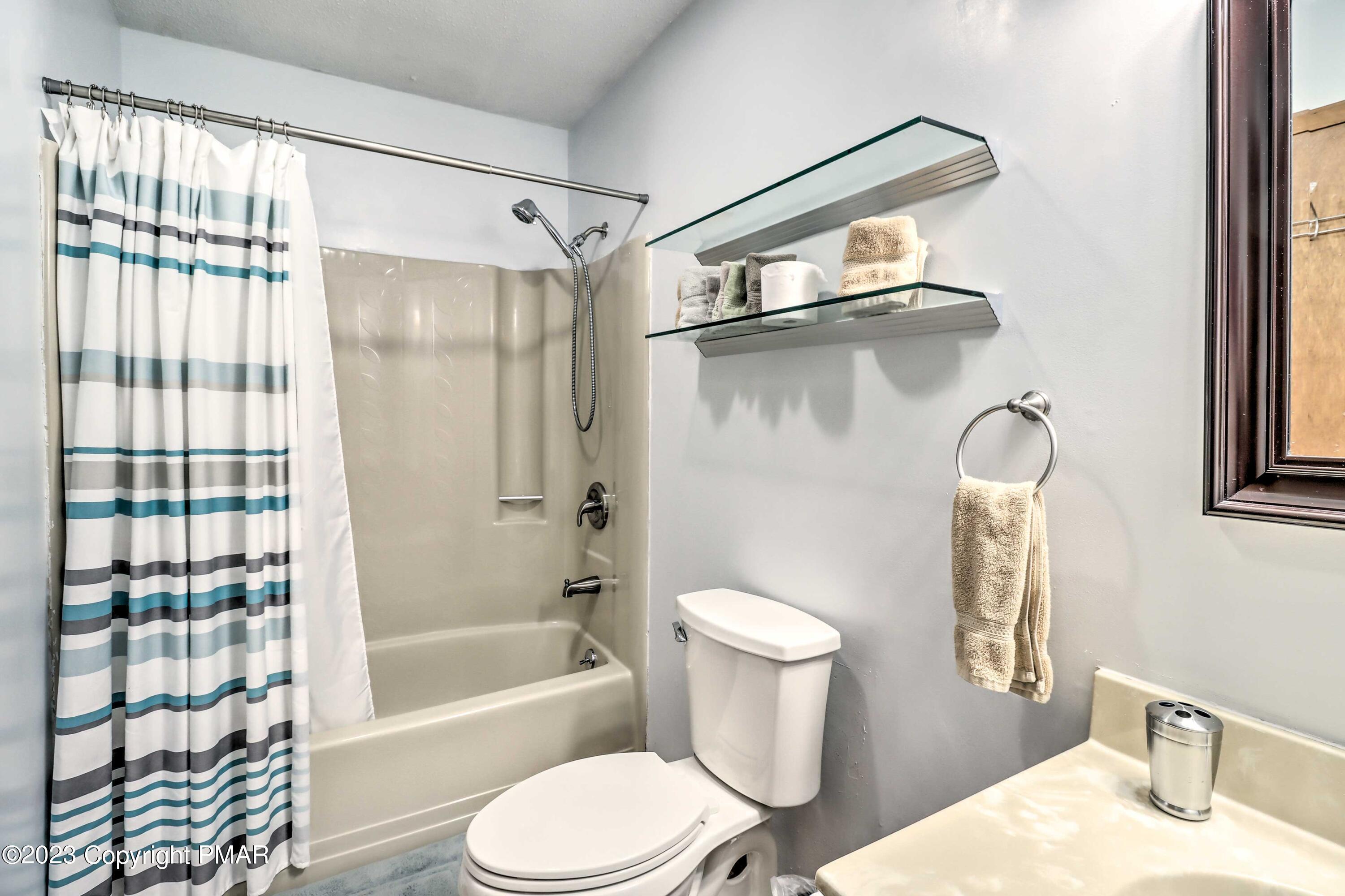 296 Overlook Way, Tannersville, Pennsylvania image 17