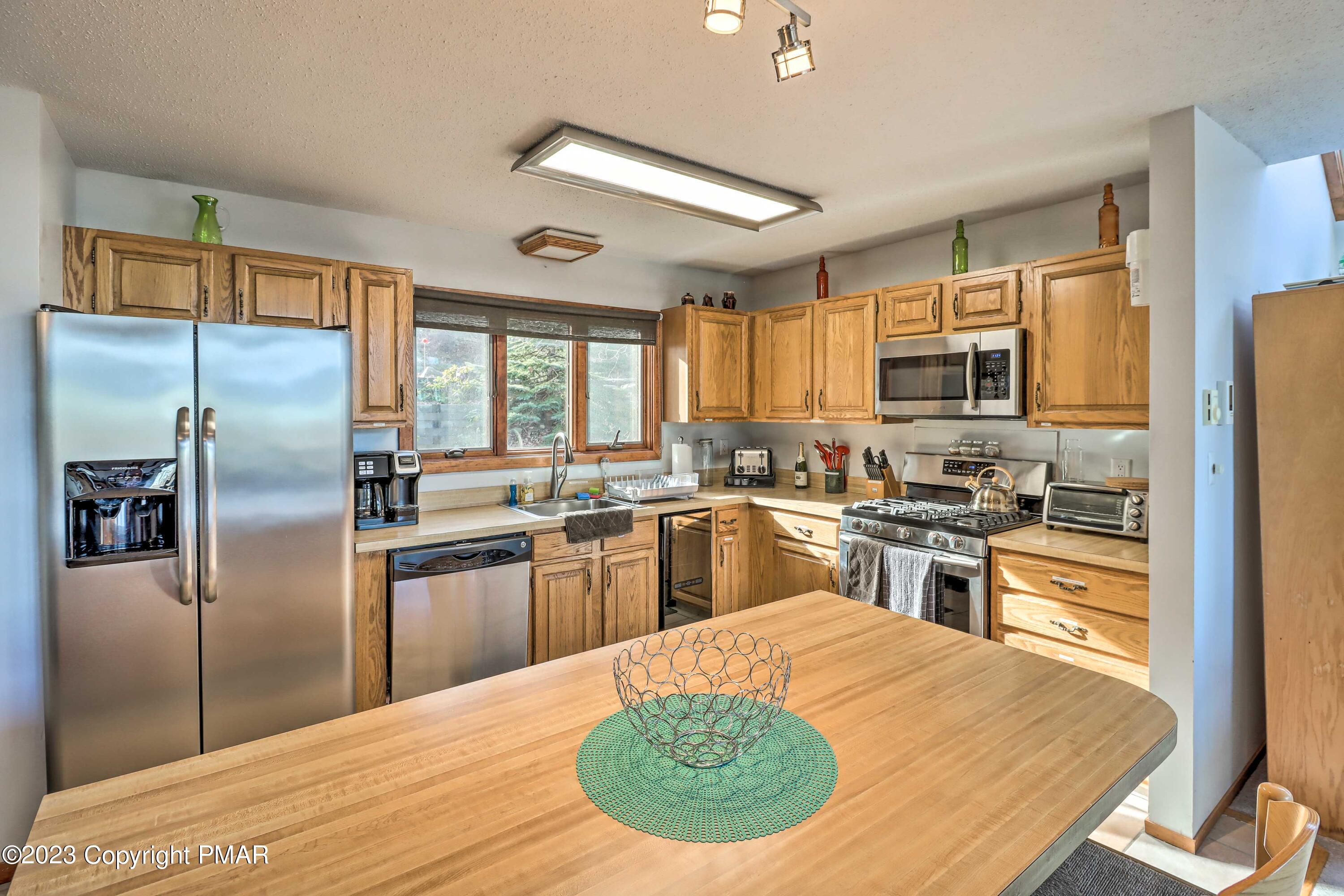 296 Overlook Way, Tannersville, Pennsylvania image 4