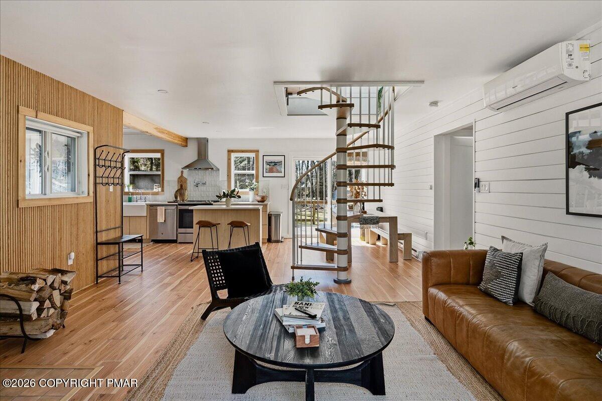 5306 Hummingbird Drive