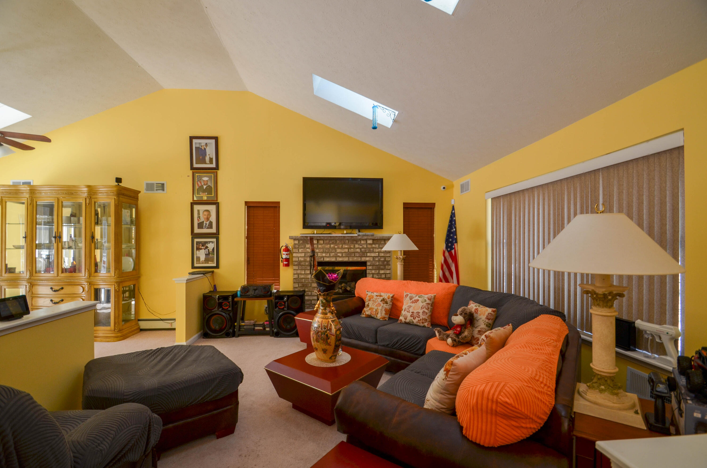 1214 Shadblow Road, Pocono Summit, Pennsylvania image 2