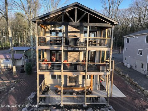 Homes For Sale - 74 Lakeview Drive<br/> Lake Harmony, PA 18624
