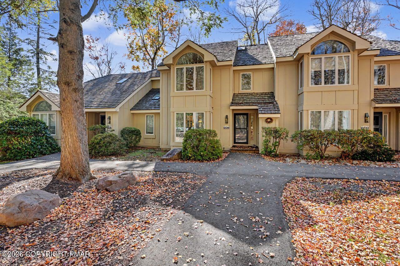 1063 Crestwoods Drive