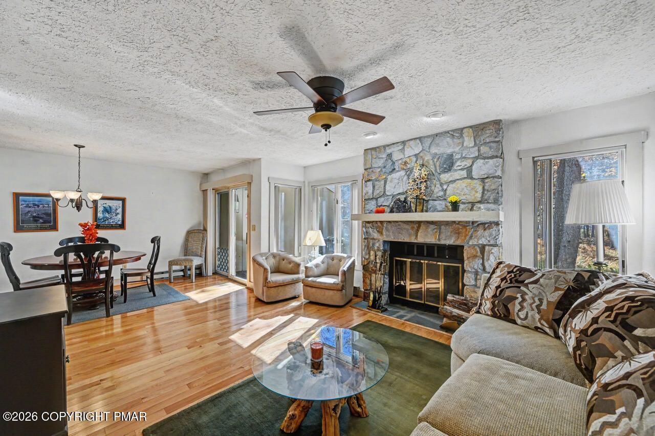 1063 Crestwoods Drive