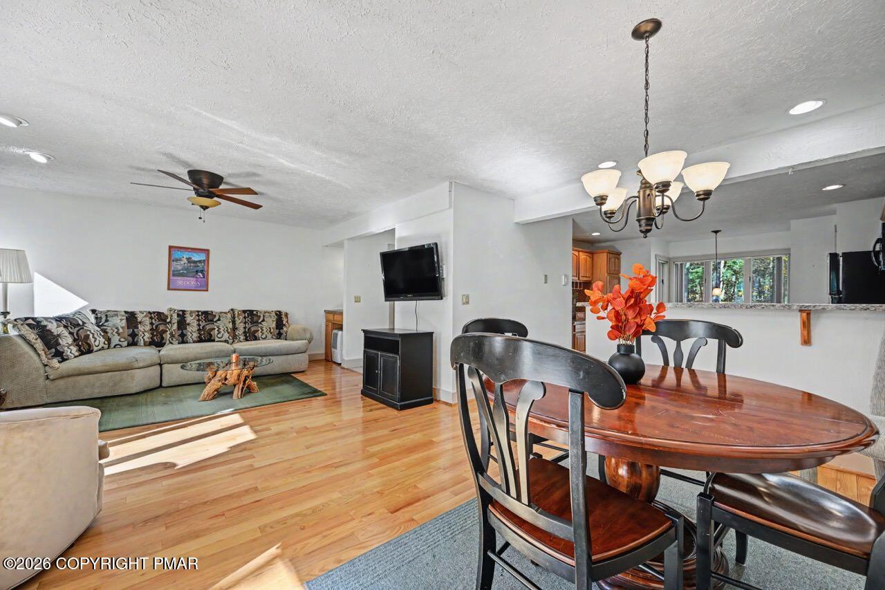 1063 Crestwoods Drive