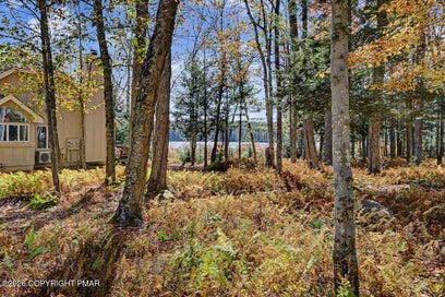 1063 Crestwoods Drive Pocono Pines PA 18350