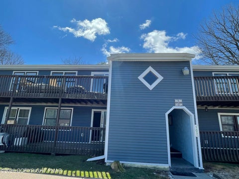 Condo For Sale - 107 Snowshoe Court #103<br/> Mount Pocono, PA 18344