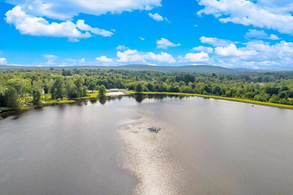 228 Cranberry Drive, Pocono Lake, Pennsylvania image 5