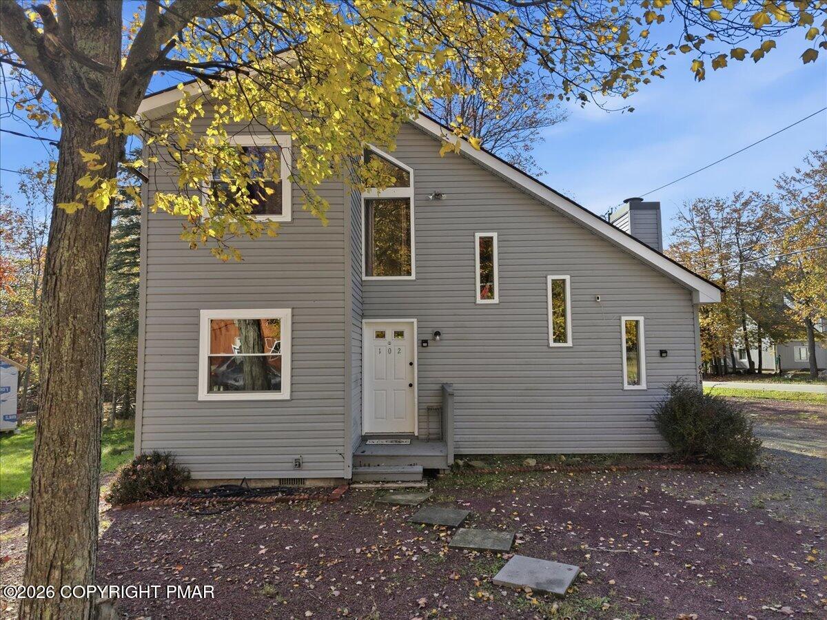 102 Feather Lane