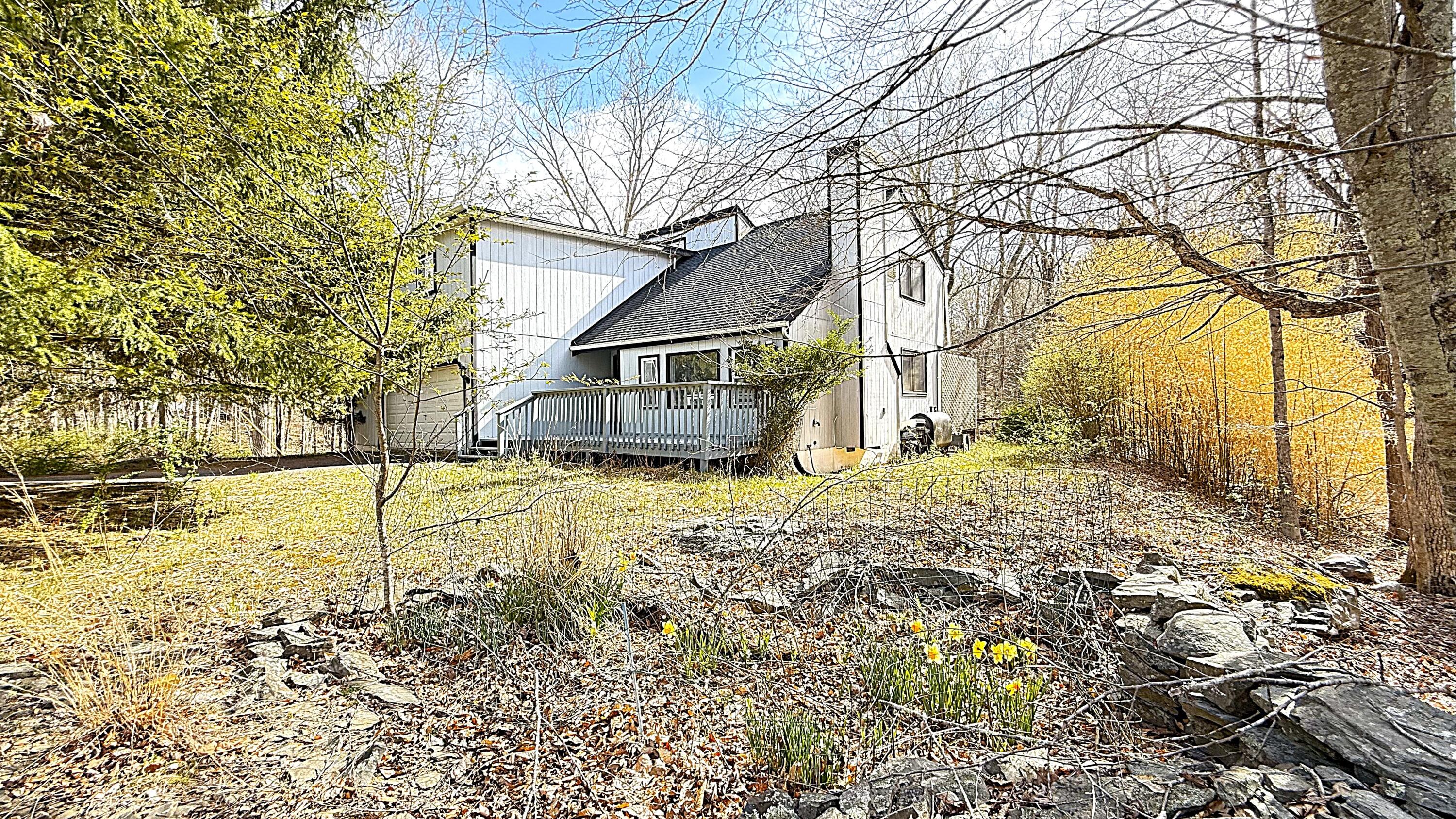 263 Canterbury Road, Bushkill, Pennsylvania image 1