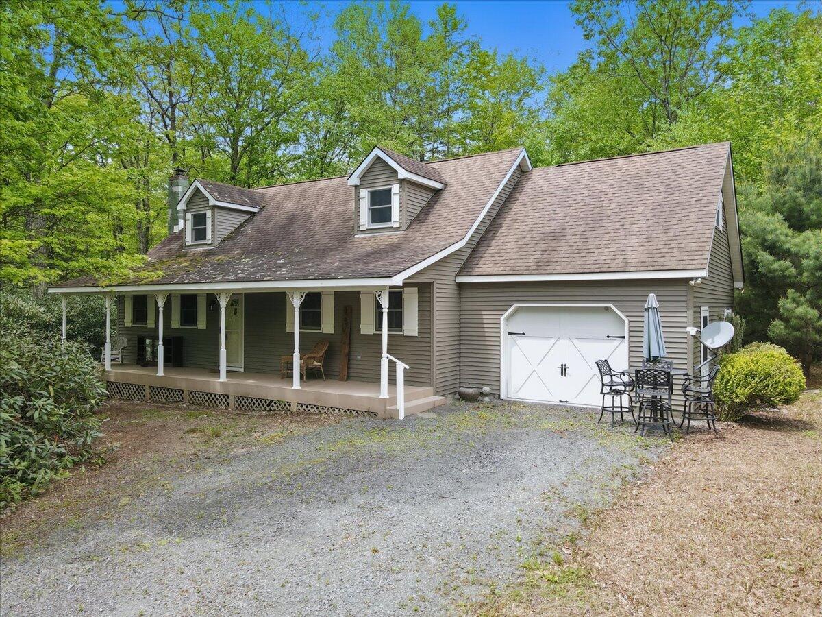 2147 Gravel Road, Canadensis, Pennsylvania image 1