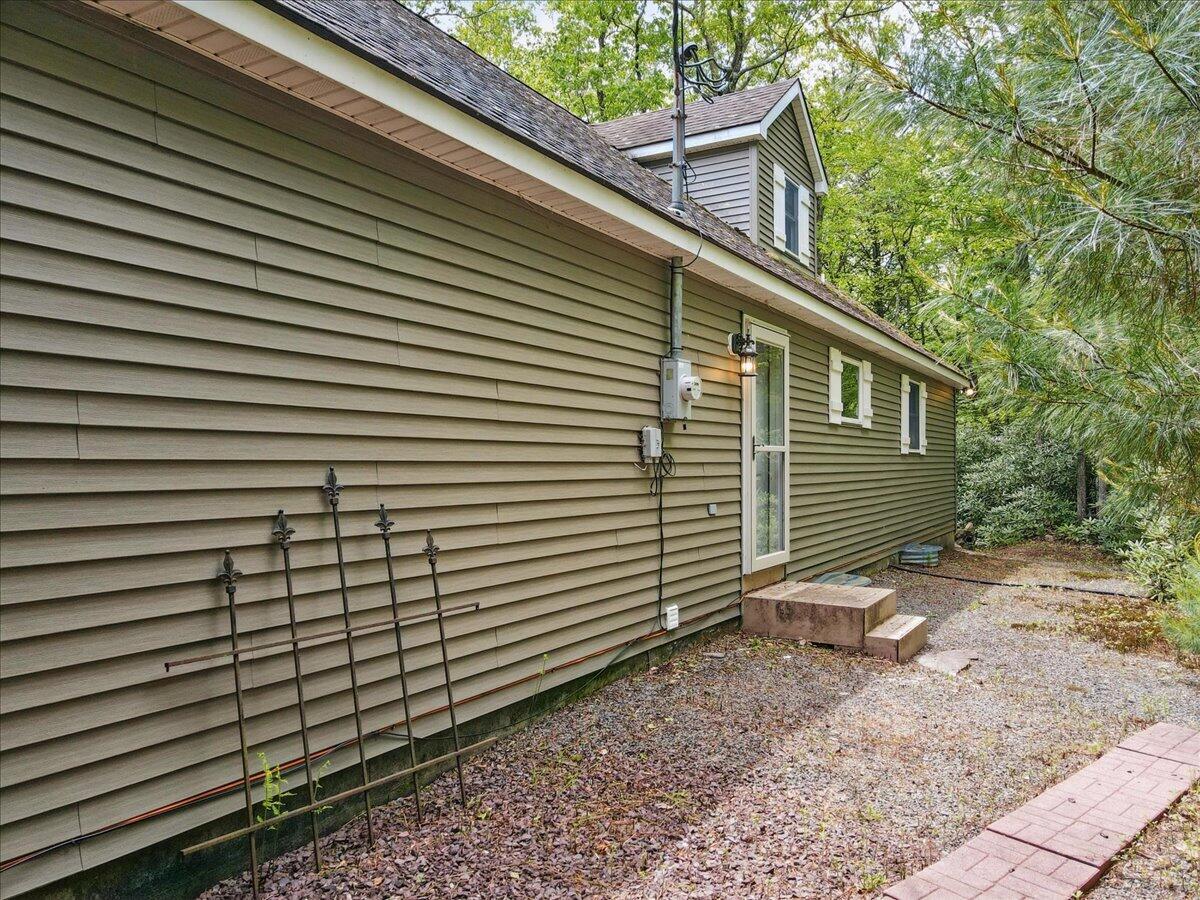 2147 Gravel Road, Canadensis, Pennsylvania image 45