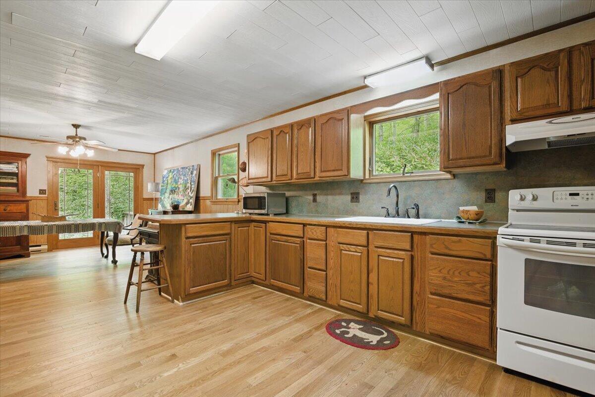 2147 Gravel Road, Canadensis, Pennsylvania image 11