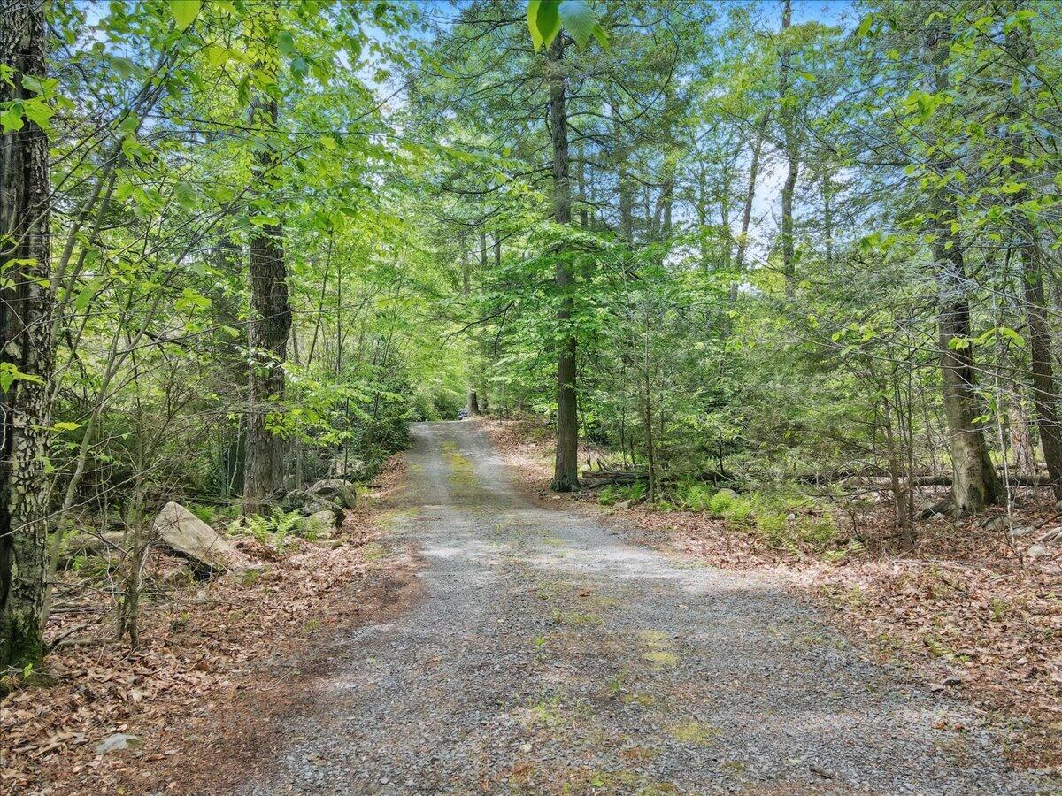 2147 Gravel Road, Canadensis, Pennsylvania image 48