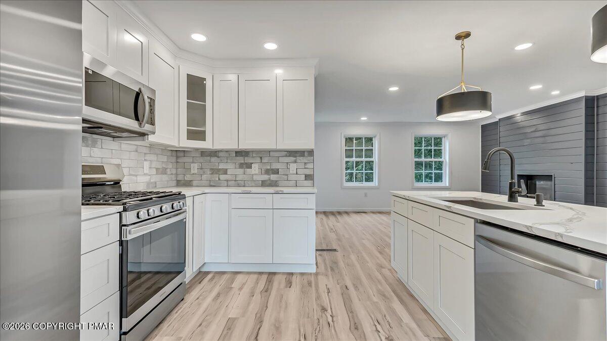 2704 Starlight Terrace