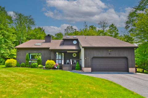 122 McMichaels Court Stroudsburg PA 18360