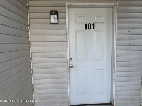 Condo For Rent - 130 View Court #101<br/> Mount Pocono, PA 18344