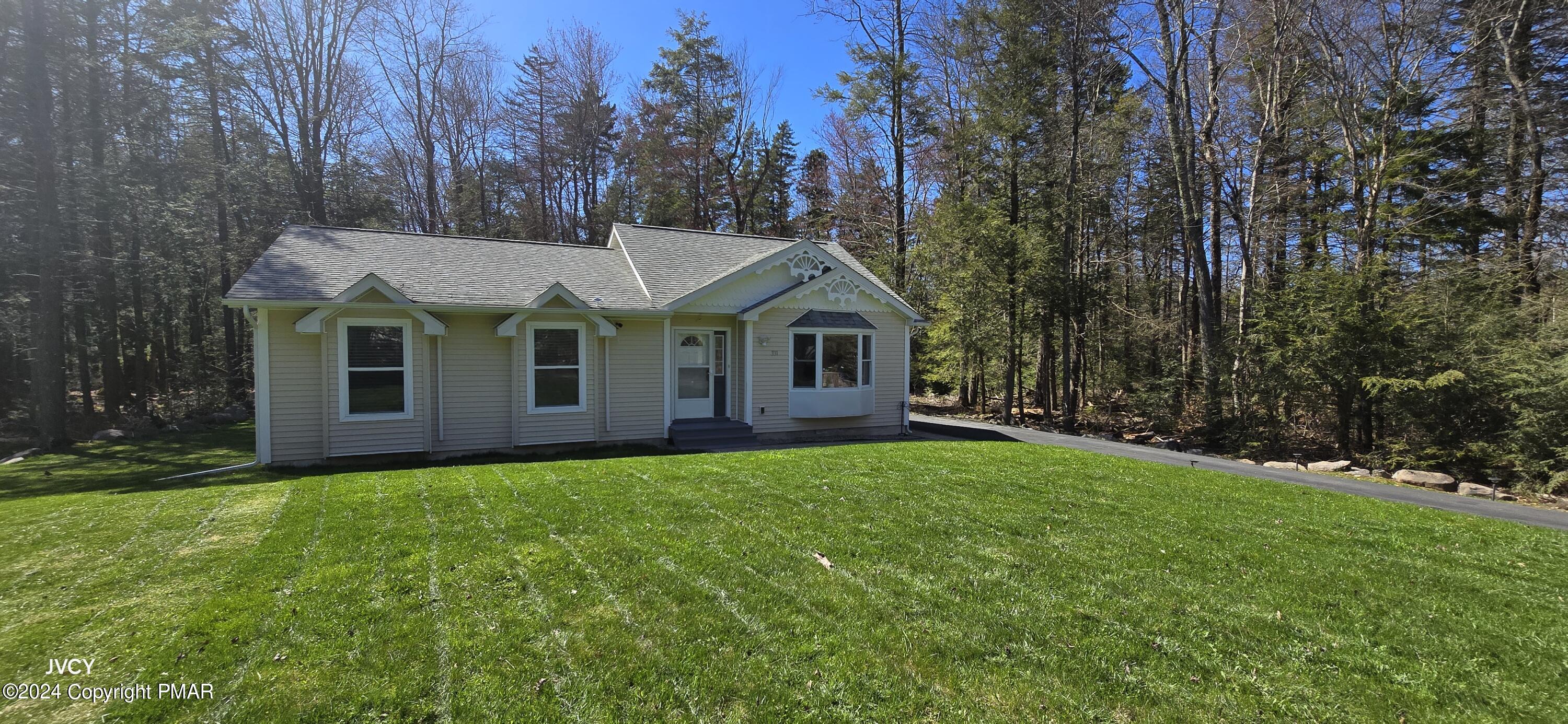 331 Mohansic Lane, Tobyhanna, Pennsylvania image 1