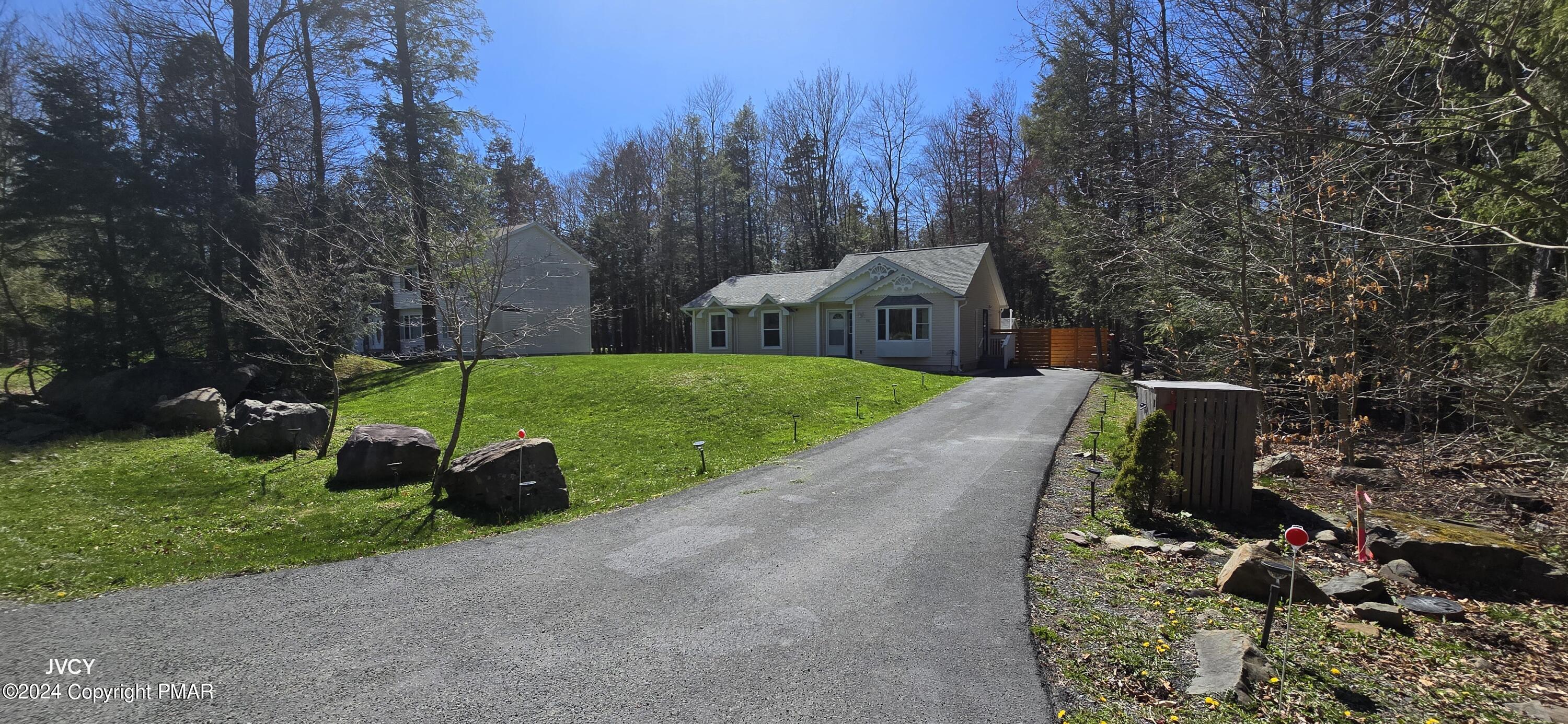 331 Mohansic Lane, Tobyhanna, Pennsylvania image 2
