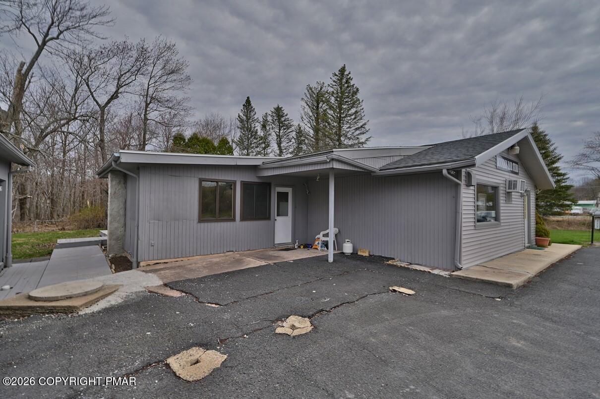 113 Ward Avenue