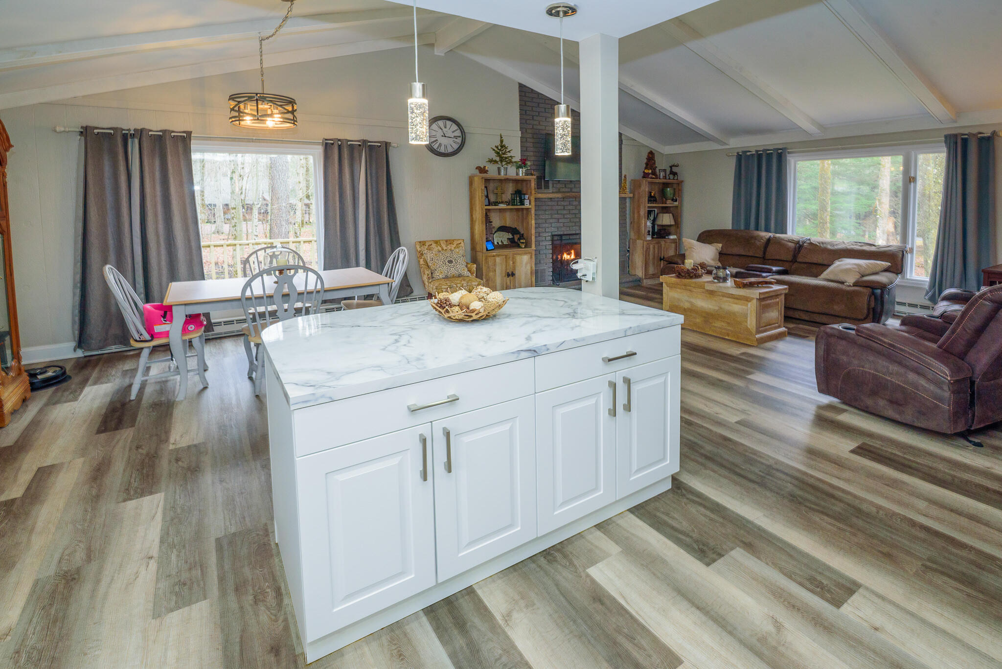 170 Onocop Drive, Pocono Lake, Pennsylvania image 3