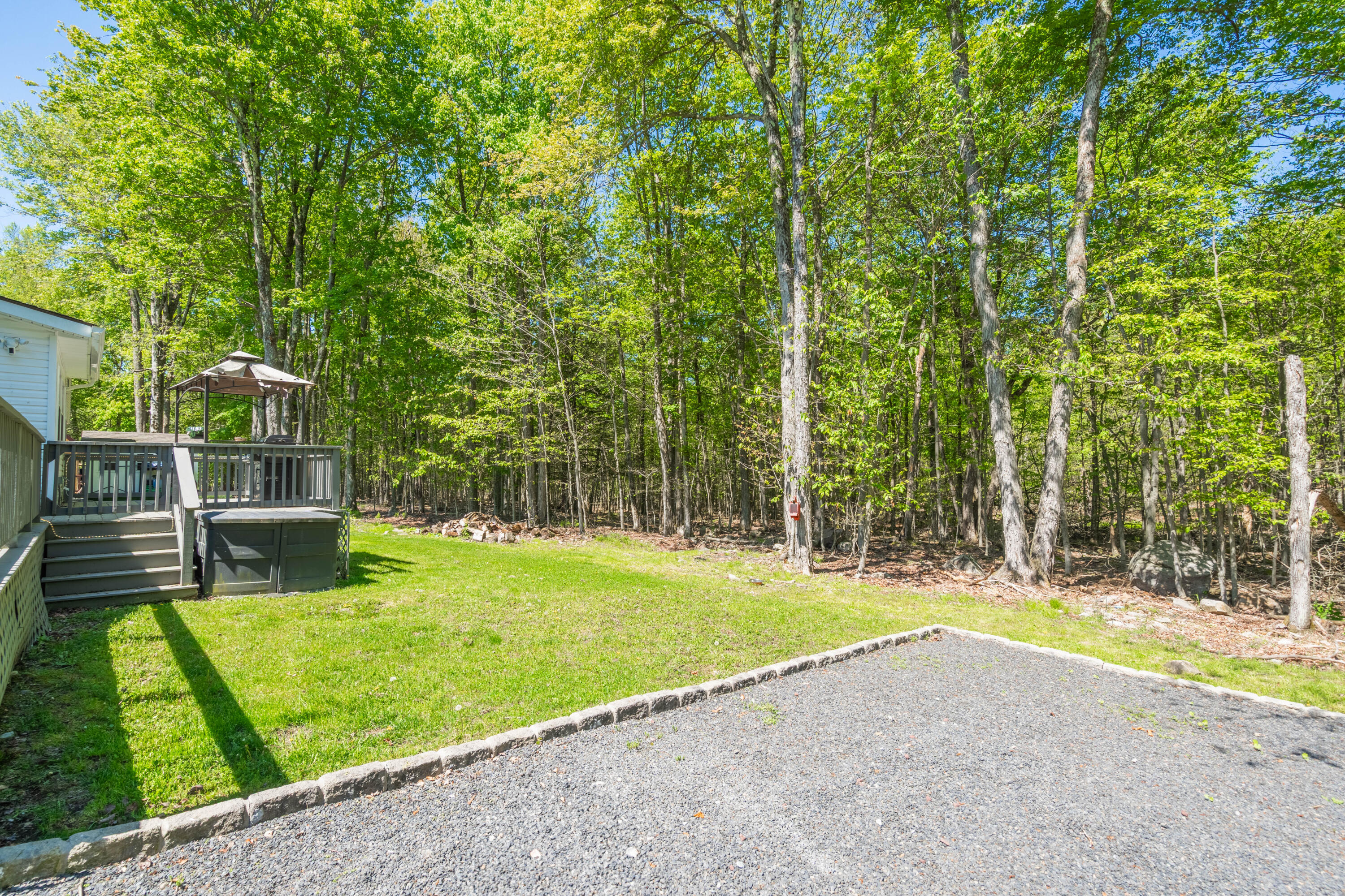 973 Country Place Drive, Tobyhanna, Pennsylvania image 5