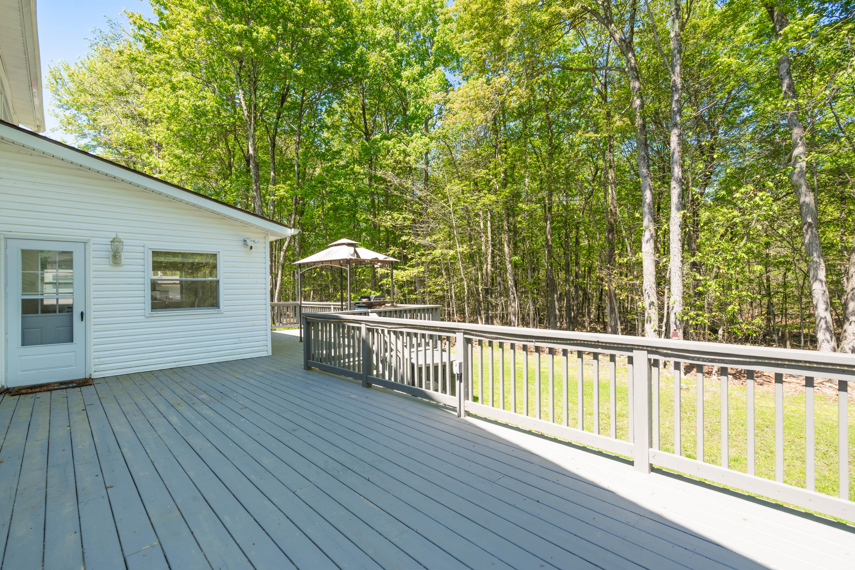 973 Country Place Drive, Tobyhanna, Pennsylvania image 7