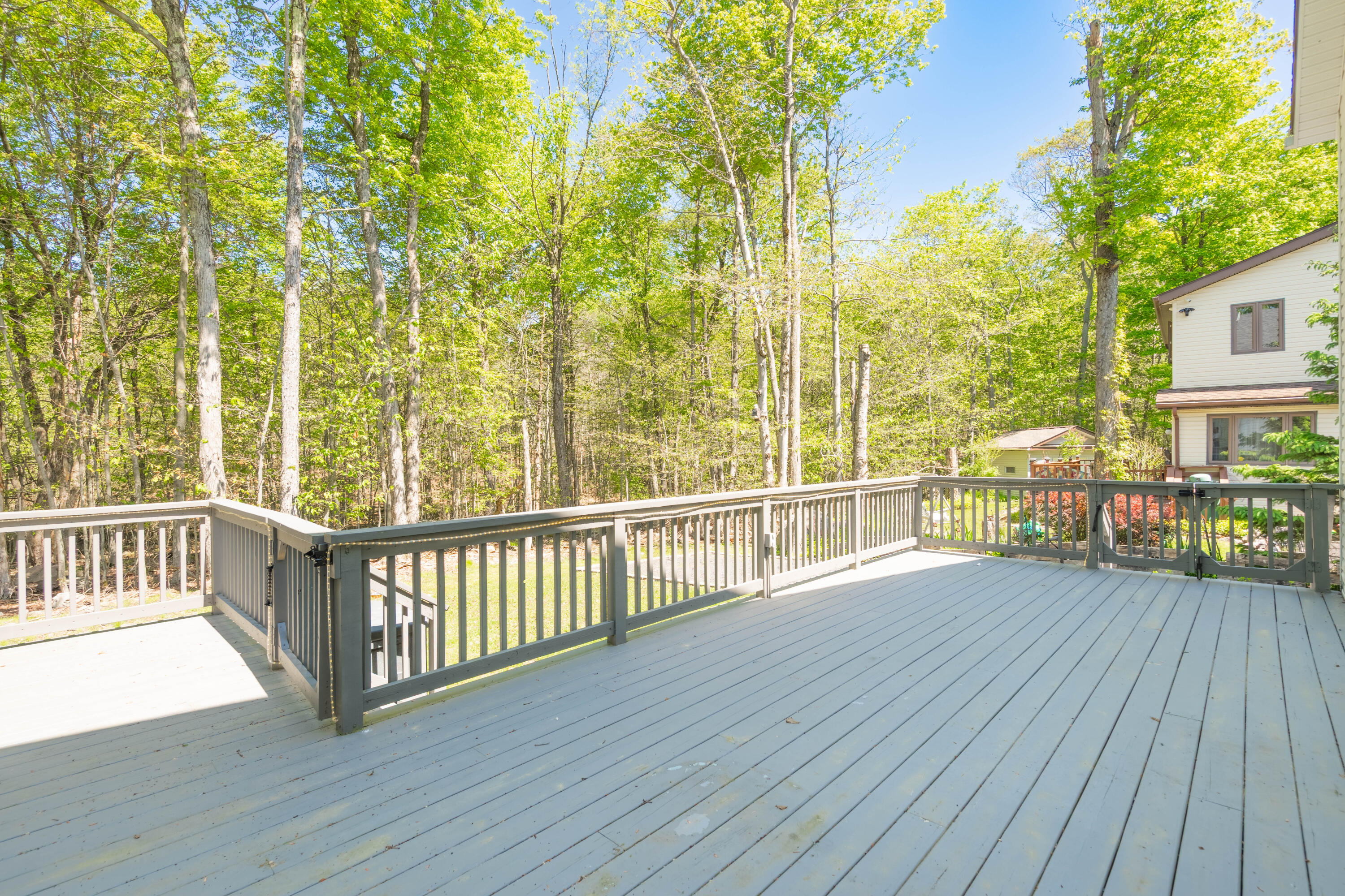 973 Country Place Drive, Tobyhanna, Pennsylvania image 6