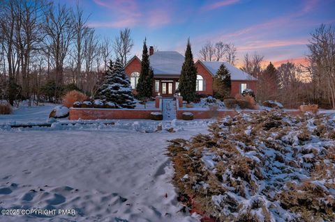 235 Wolf Hollow Road Lake Harmony PA 18624