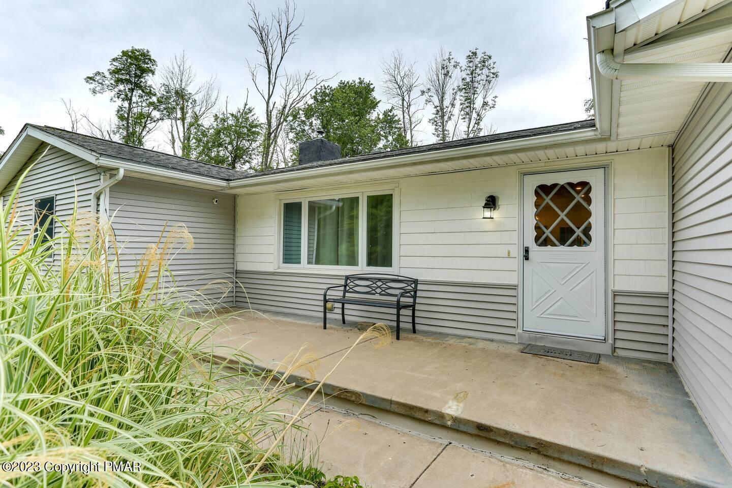 125 Woodlane Road, Canadensis, Pennsylvania image 1
