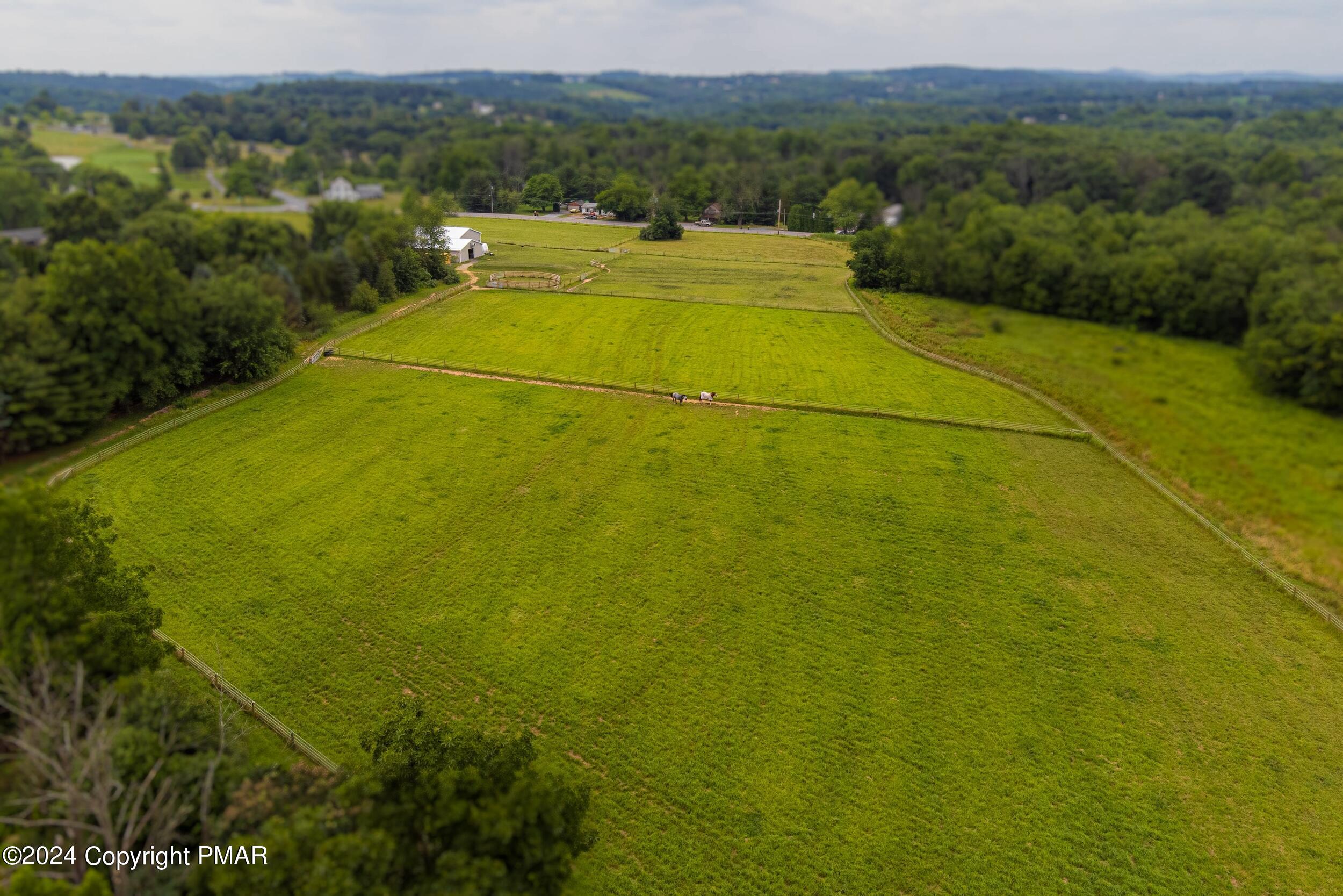 3670 N Dogwood Road, Danielsville, Pennsylvania image 2