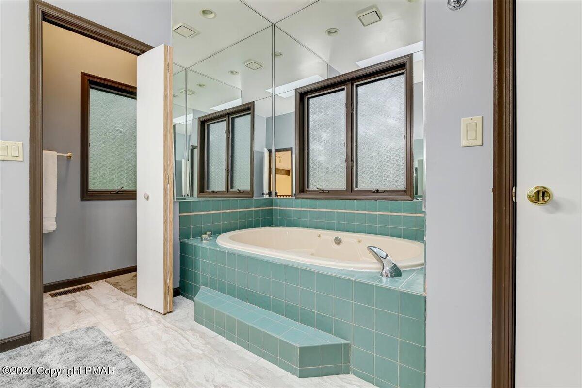 3233 Windermere Drive, Bushkill, Pennsylvania image 34