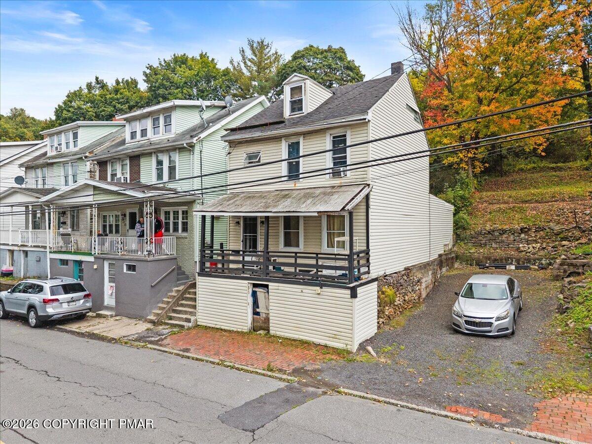 433 Nichols Street